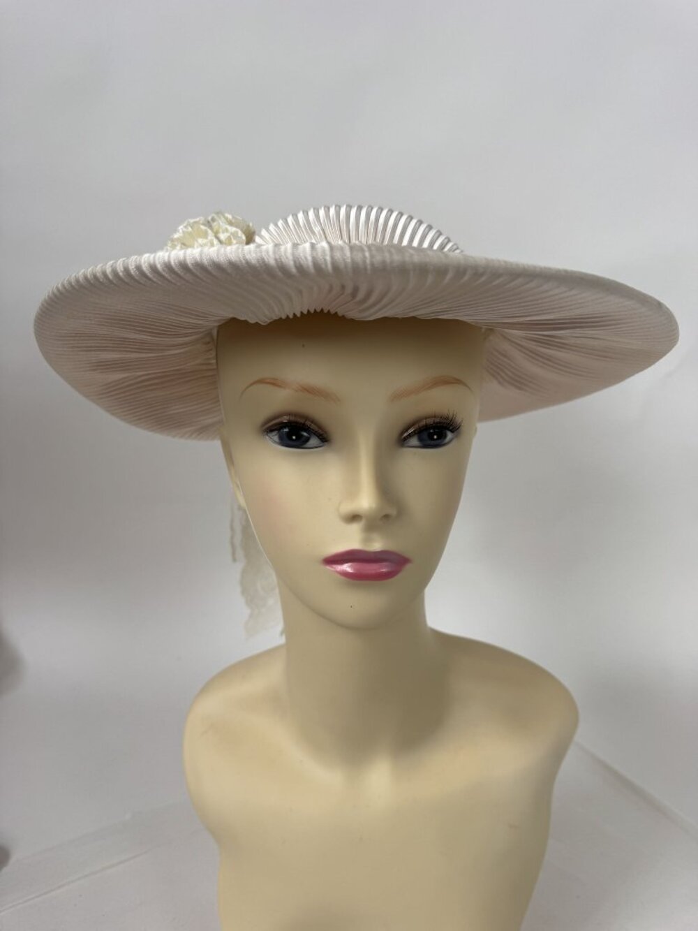 Vintage Ivory Wide Brim Hat With Pleated Satin Lace Veil & Floral Accent For Wed
